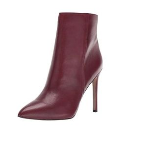 Women's Sam Edelman Wren Almond Toe Bootie. Size 8